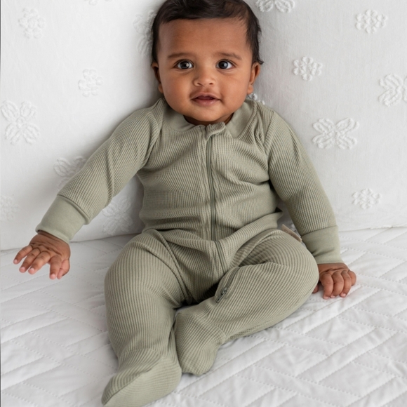 Bèbènca Organics Other - BÈBÈNCA ORGANICS - Bonjour Organic Waffle Footie - Olive